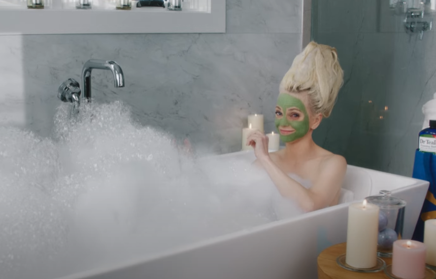 What Is the Message of the Anna Faris Walmart Commercial?