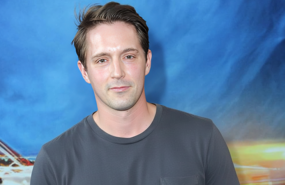 Buffalo Wild Wings Commercial Voice Actor Name 2025: Meet Beck Bennett