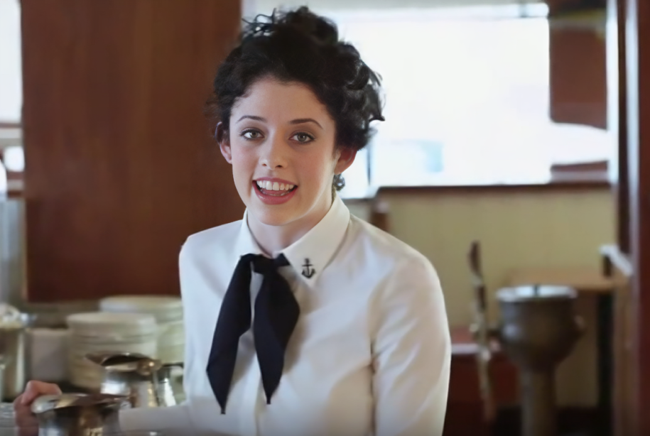Tide Commercial Actress Name: Mary Neely Lights Up Tide’s 